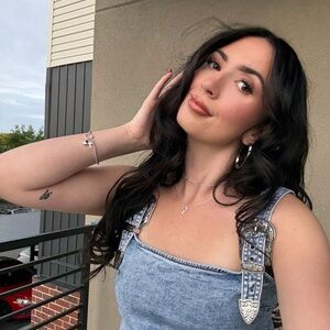 Meet your Posher, Paige